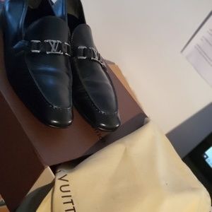 Authentic Louis Vuitton mens shoes size 10